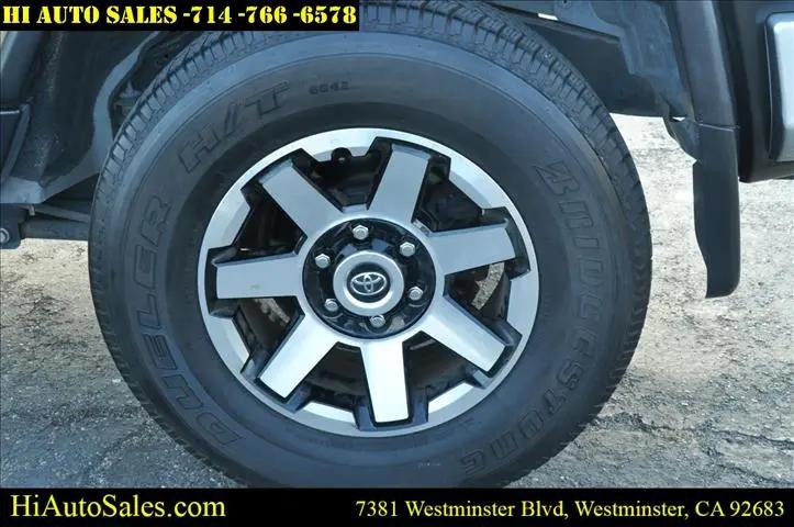 2011 Toyota FJ Cruiser Base