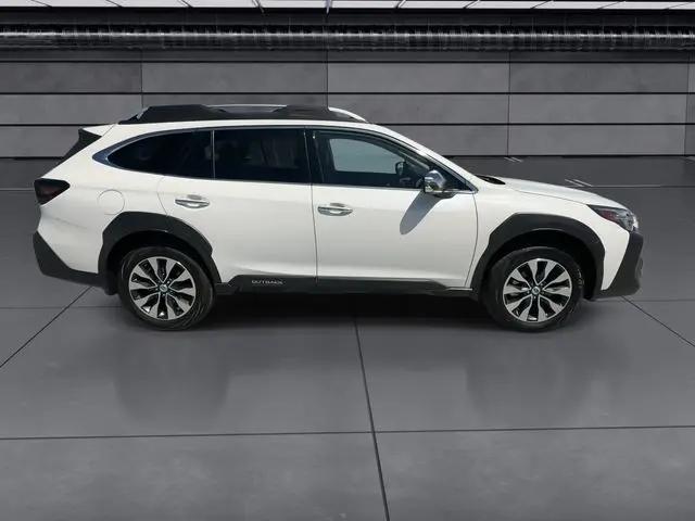 2023 Subaru Outback Touring XT