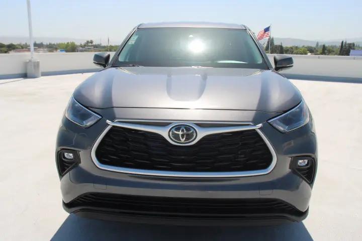 2024 Toyota Highlander LE