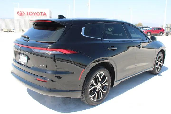 2025 Toyota Crown Signia XLE