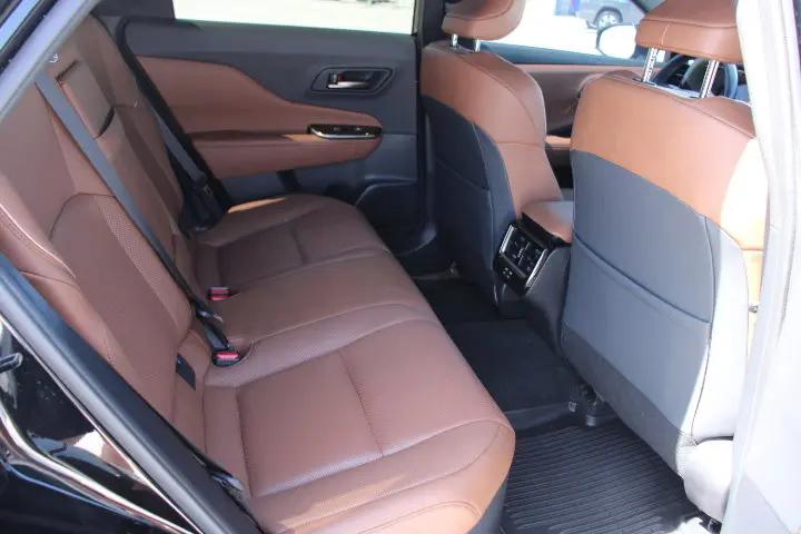 2025 Toyota Crown Signia XLE