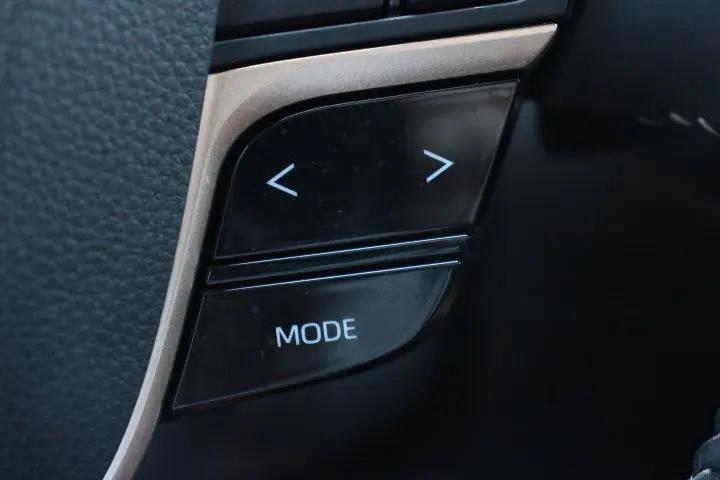 2025 Toyota Crown Signia XLE