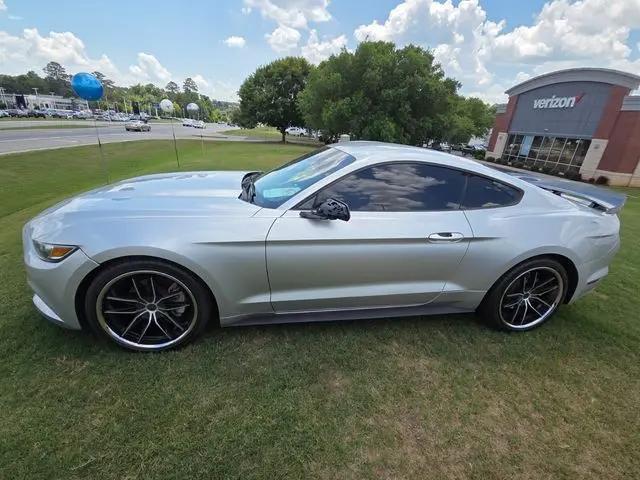 2017 Ford Mustang V6