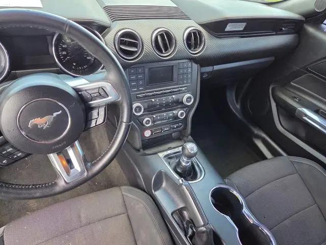 2017 Ford Mustang V6