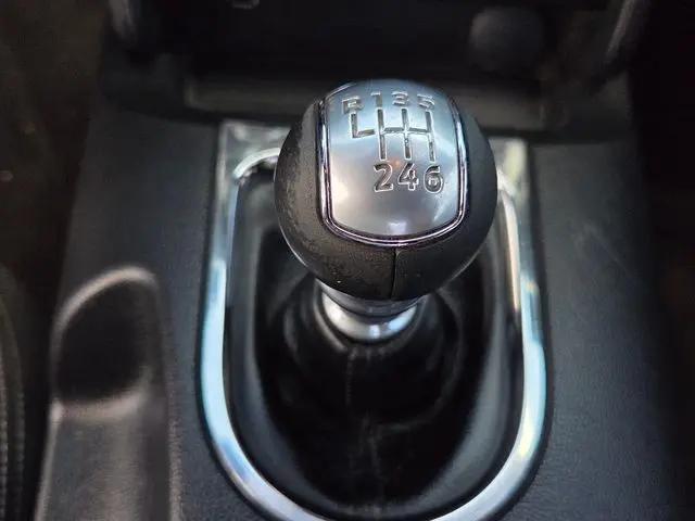 2017 Ford Mustang V6