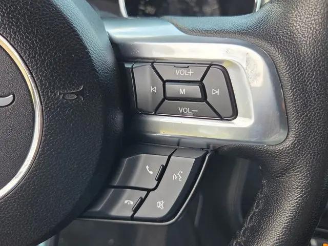2017 Ford Mustang V6