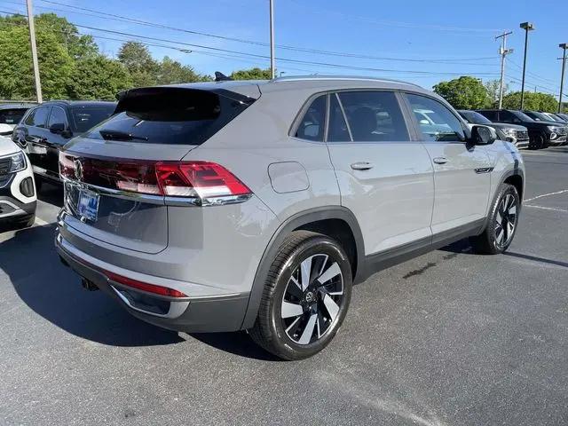 2026 Volkswagen Atlas Cross Sport SE with Technology