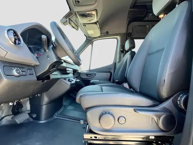 2025 Mercedes-Benz Sprinter 2500 High Roof 4-Cyl Diesel HO