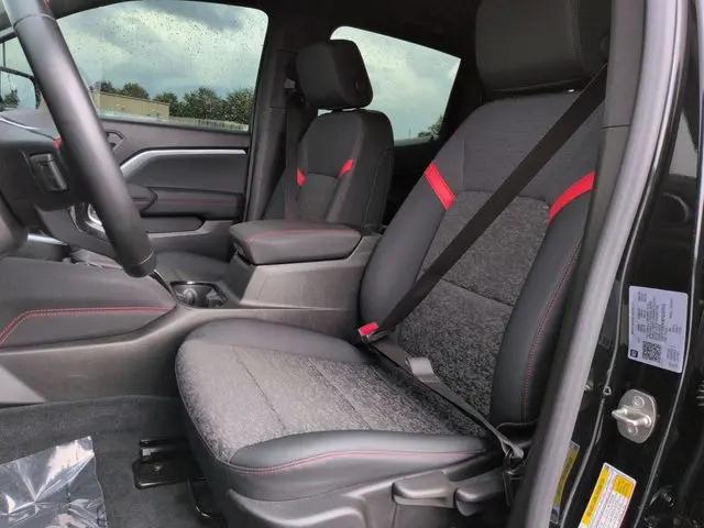 2023 Chevrolet Colorado 4WD Crew Cab Short Box Z71