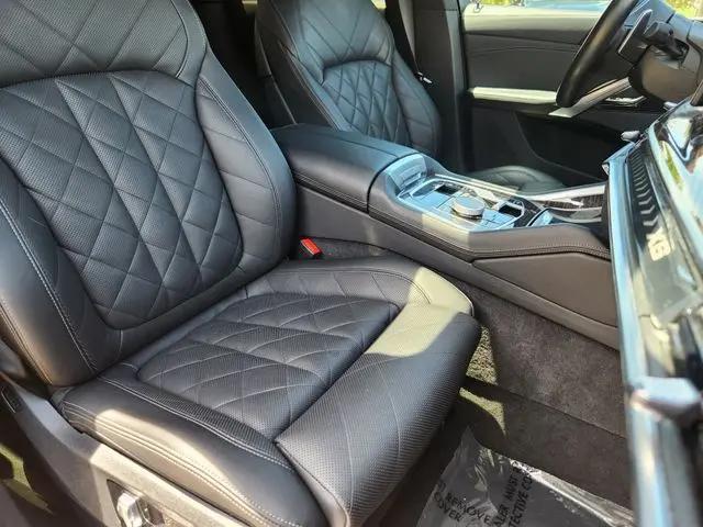 2025 BMW X6 xDrive40i