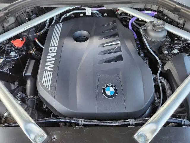 2025 BMW X6 xDrive40i