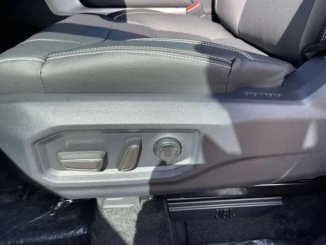 2026 Toyota Tundra Limited CrewMax 5.5' Bed