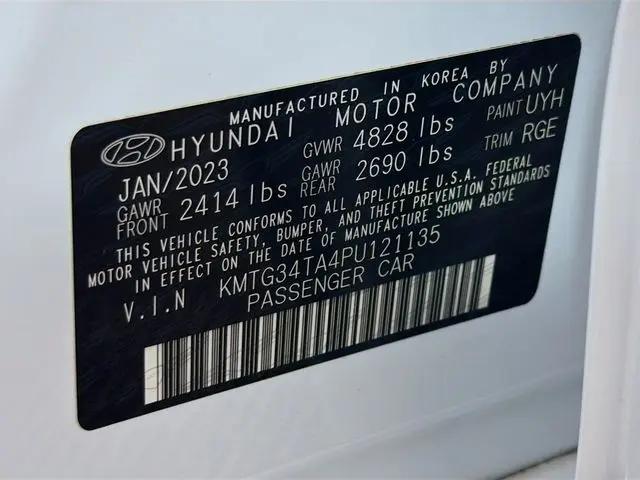 2023 Genesis G70 2.0T AWD