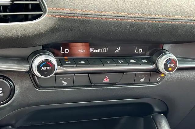 2025 Mazda Mazda3 2.5 Carbon Turbo