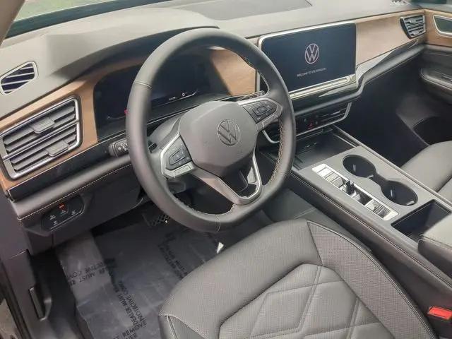 2025 Volkswagen Atlas 2.0T SE