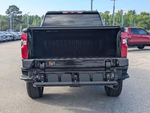 2025 Chevrolet Silverado 2500HD 4WD Crew Cab Standard Bed Custom