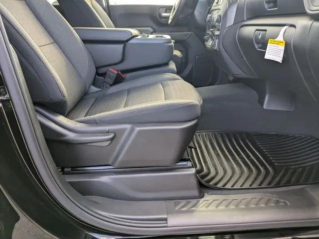 2025 Chevrolet Silverado 2500HD 4WD Crew Cab Standard Bed Custom