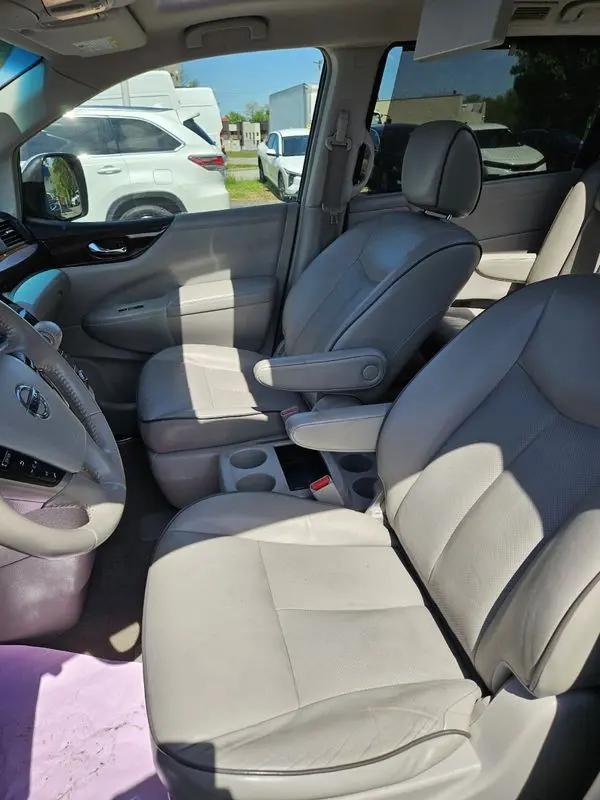 2012 Nissan Quest LE