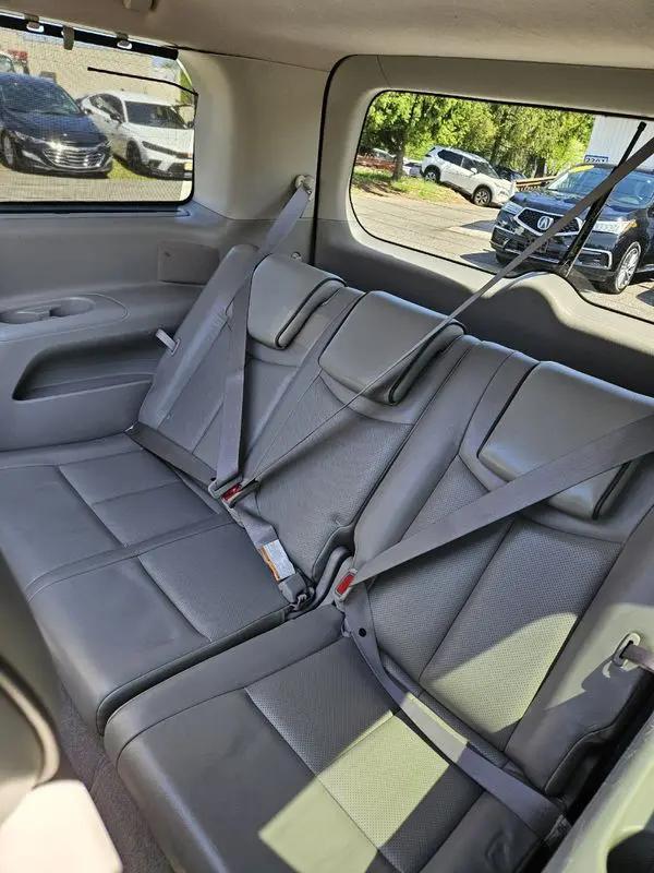 2012 Nissan Quest LE