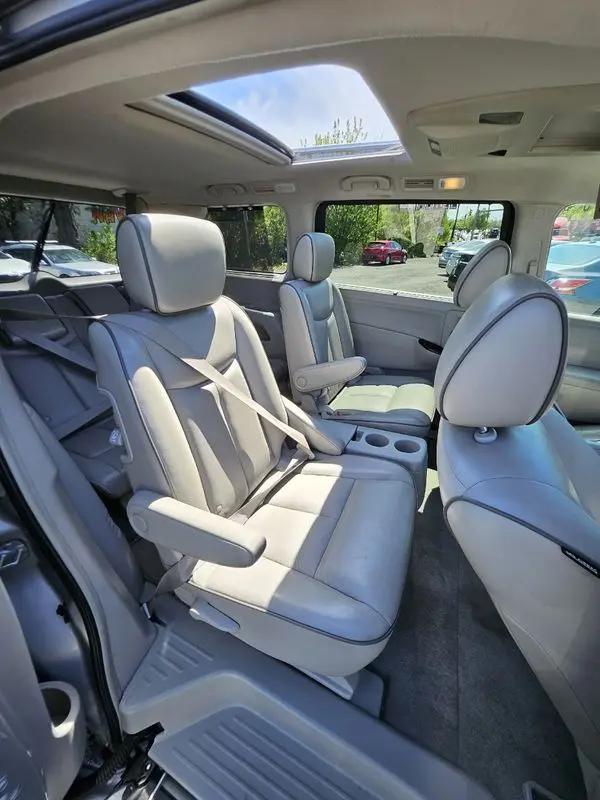 2012 Nissan Quest LE