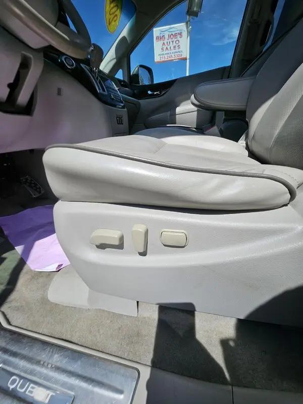2012 Nissan Quest LE