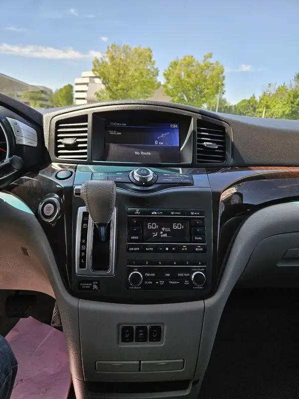 2012 Nissan Quest LE