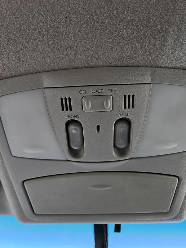 2012 Nissan Quest LE