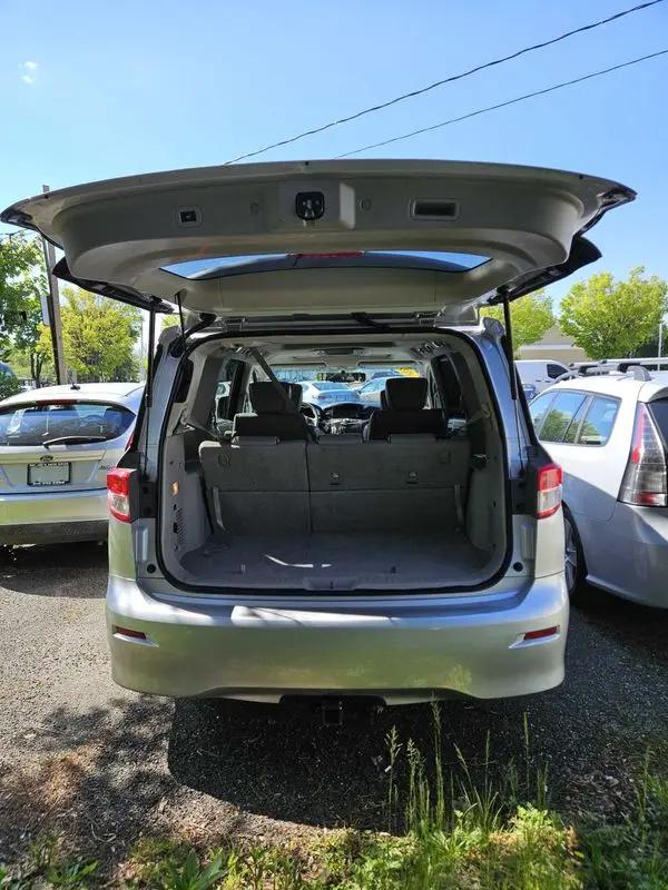 2012 Nissan Quest LE