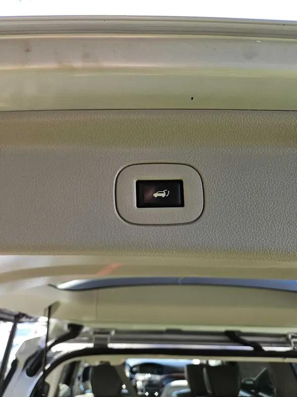 2012 Nissan Quest LE