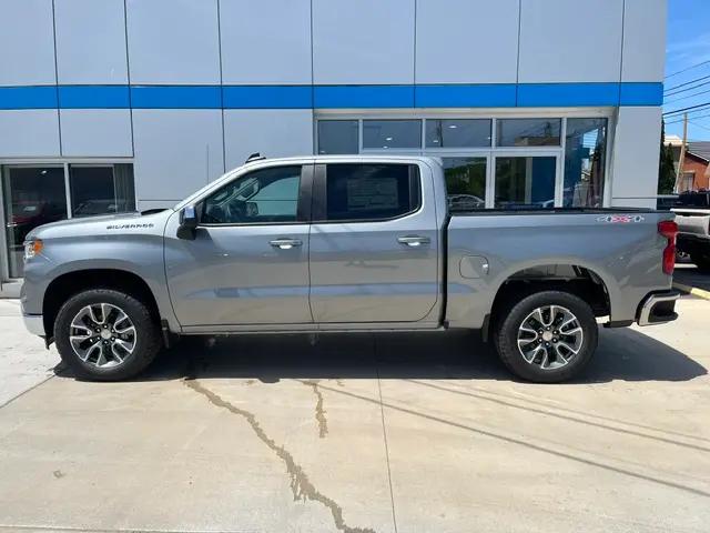 2026 Chevrolet Silverado 1500 4WD Crew Cab Short Bed LT with 2FL