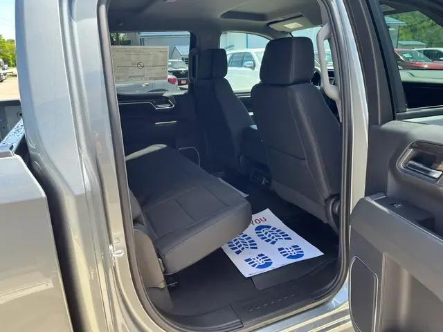 2026 Chevrolet Silverado 1500 4WD Crew Cab Short Bed LT with 2FL