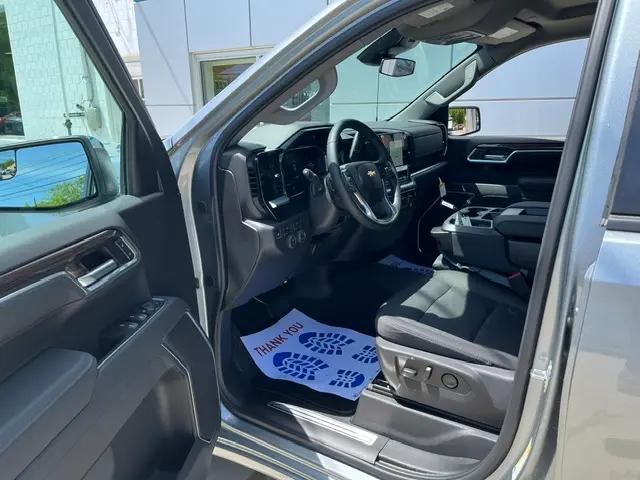 2026 Chevrolet Silverado 1500 4WD Crew Cab Short Bed LT with 2FL