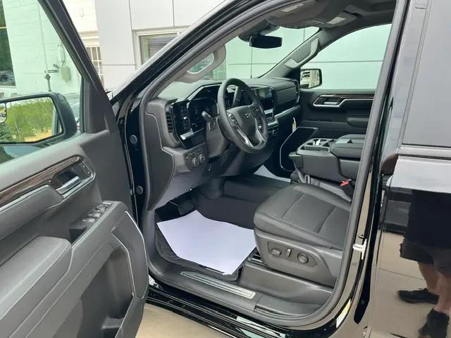 2026 Chevrolet Silverado 1500 4WD Crew Cab Short Bed RST