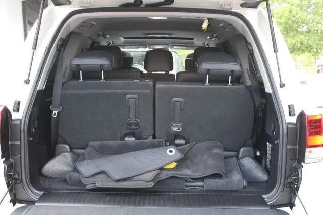 2017 Toyota Land Cruiser V8