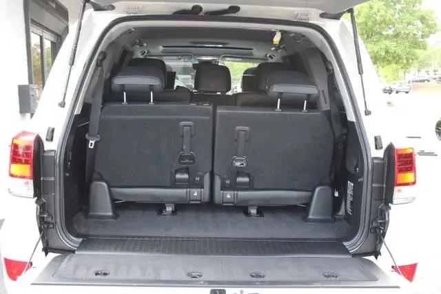 2017 Toyota Land Cruiser V8
