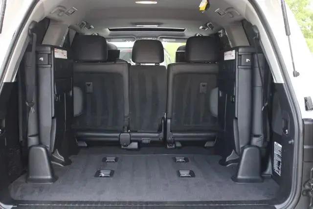 2017 Toyota Land Cruiser V8