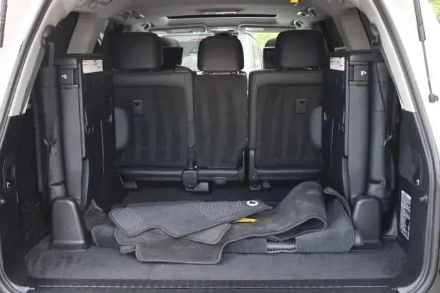 2017 Toyota Land Cruiser V8
