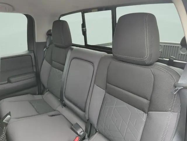 2026 Nissan Frontier Crew Cab SV 4x2