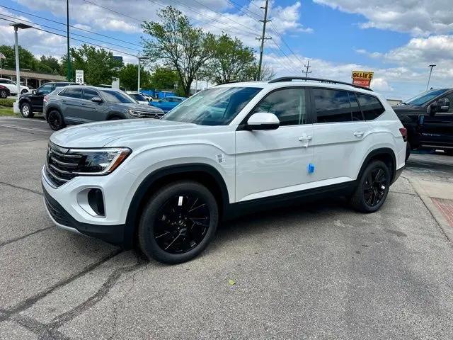2026 Volkswagen Atlas SE with Technology
