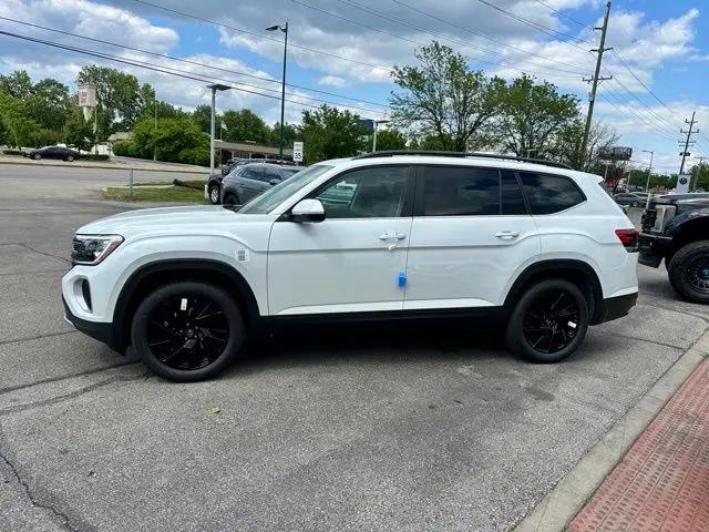 2026 Volkswagen Atlas SE with Technology
