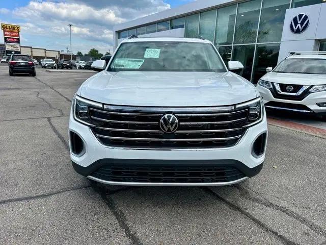 2026 Volkswagen Atlas SE with Technology