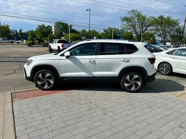 2026 Volkswagen Taos SE