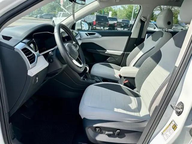 2026 Volkswagen Taos SE