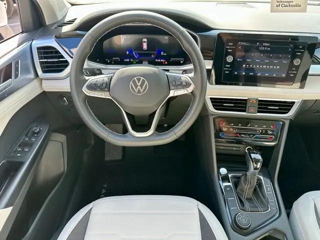 2026 Volkswagen Taos SE