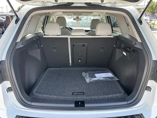 2026 Volkswagen Taos SE