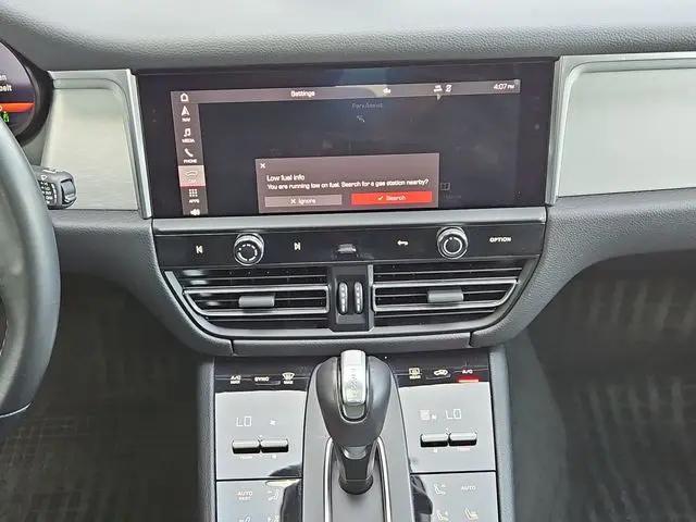 2024 Porsche Macan S