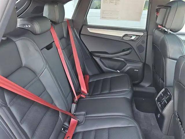 2024 Porsche Macan S