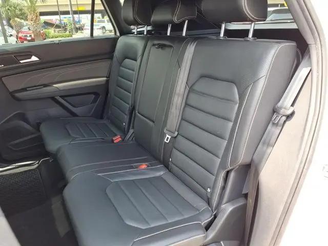 2022 Volkswagen Atlas Cross Sport 3.6L V6 SEL Premium R-Line