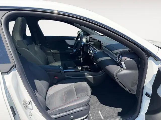 2026 Mercedes-Benz CLA 250 4MATIC