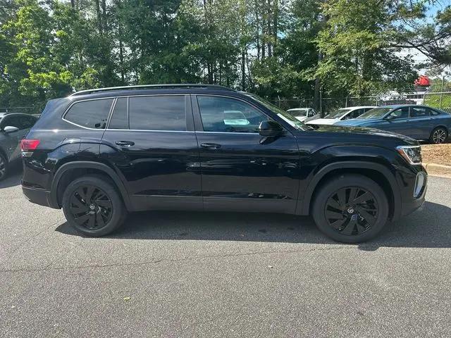 2026 Volkswagen Atlas SE with Technology